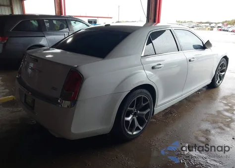 2014 Chrysler 300 z USA, uszkodzony, nr VIN 2C3CCAAGXEH232800
